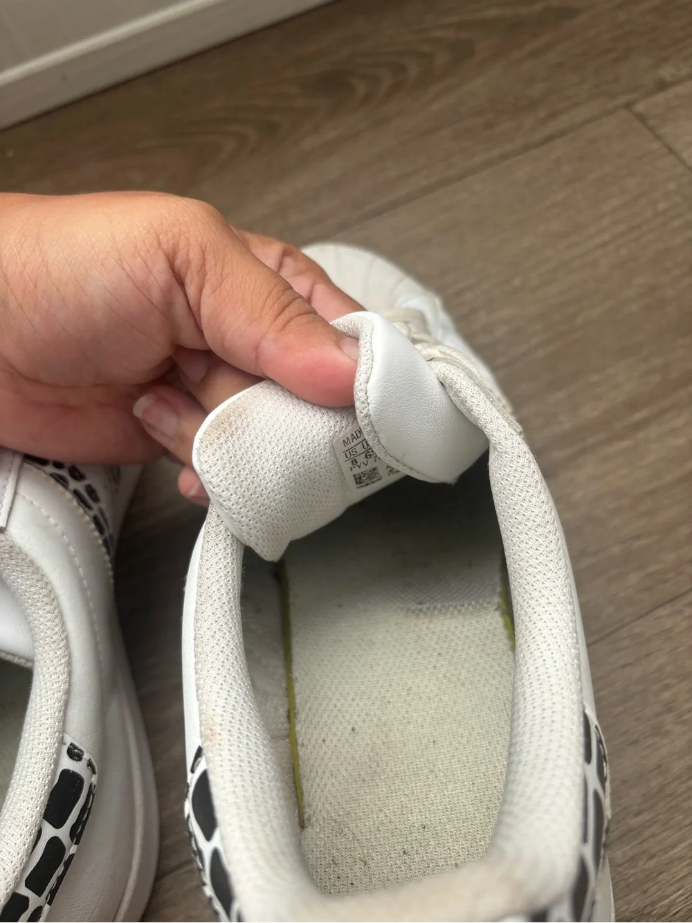 adidas White Leather Sneakers with Black Crackle Stripes